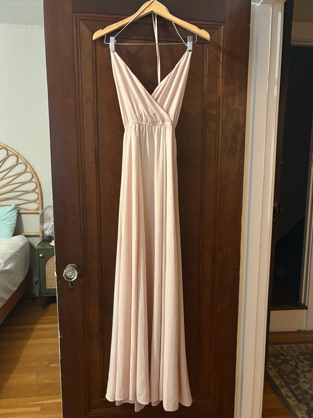 Elegant Blush Pink V-Neck Maxi Dress